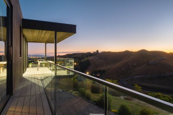 The Black Cottage - deck