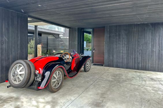 The Black Cottage - garage